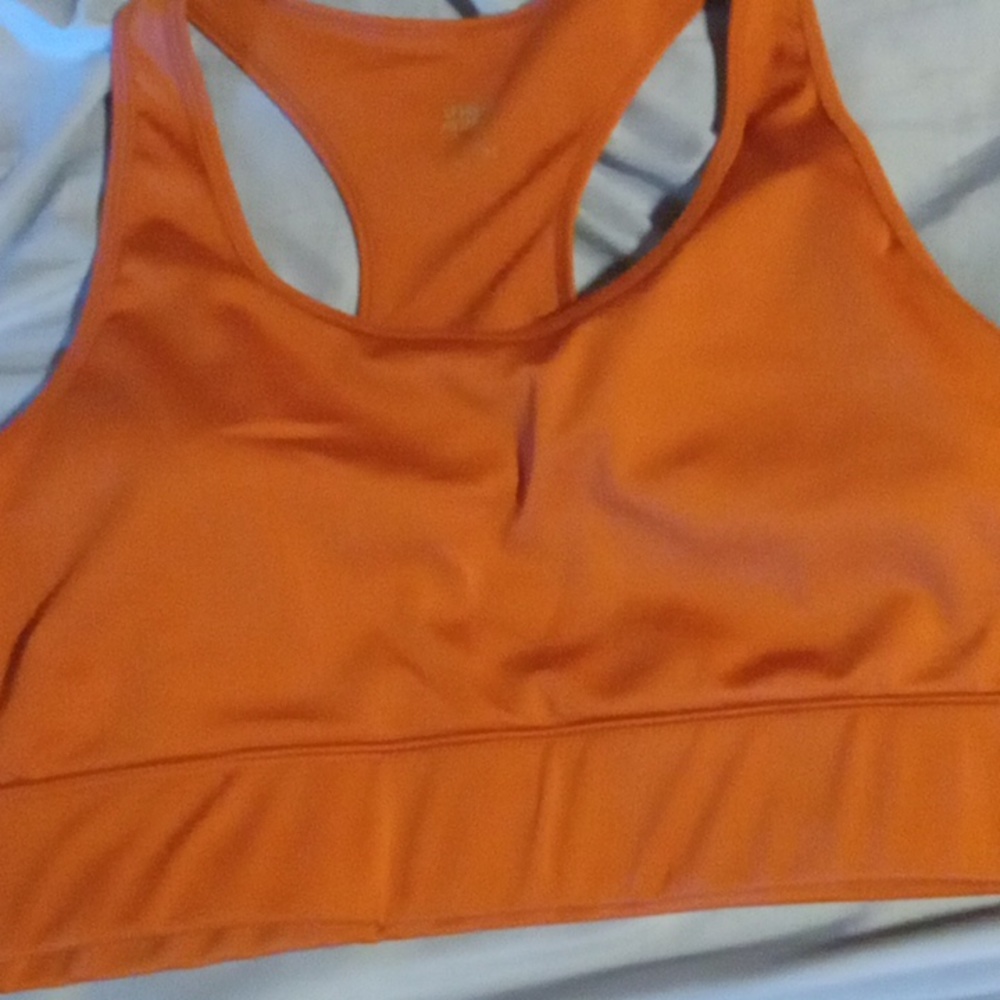 Sport bra size large brand level up active